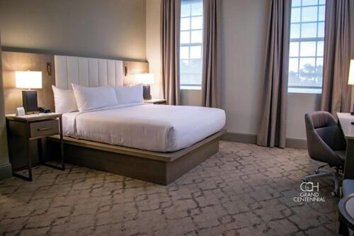 Centennial Plaza Hotel